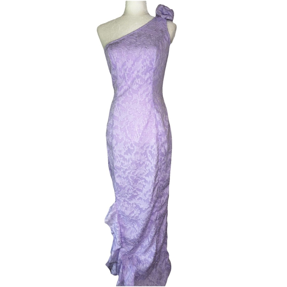 Pretty Little Thing Dress Maxi Lilac US 8 Shoulder Ruffle Hem Corsage NWT Event